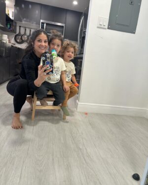 Loren Brovarnik Instagram - All the stars are closer. 💙🩵🩷
#momfluencer #mybabies #3babiesin3years #myworld