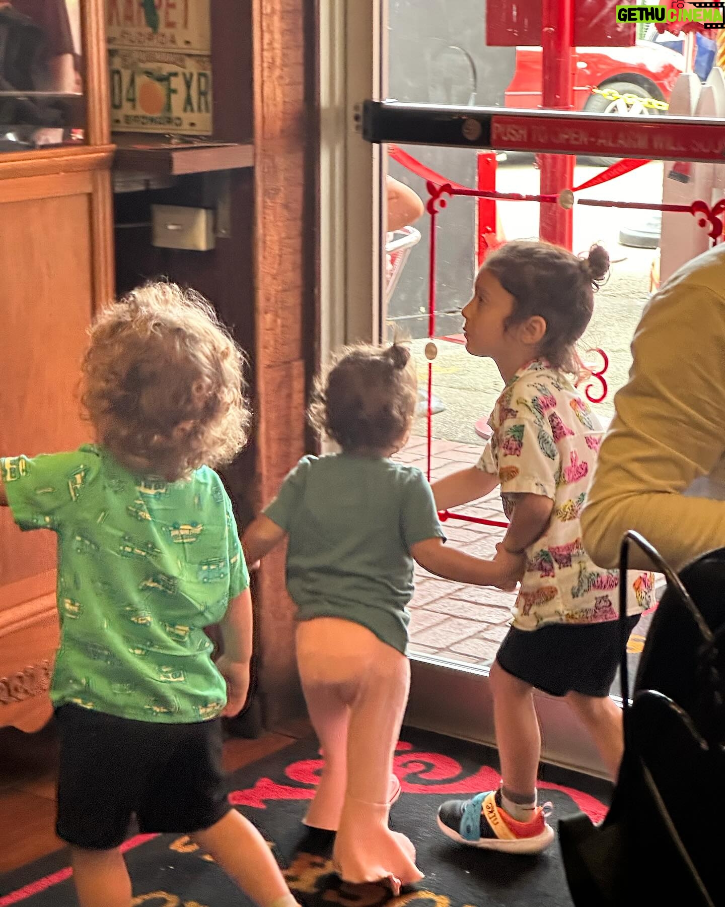 Loren Brovarnik Instagram - *insert sentimental song while wiping tears away #momfluencer #dontblink #3babiesin3years #myeverything #90dayfiancehappilyeverafter #thebrovbunch