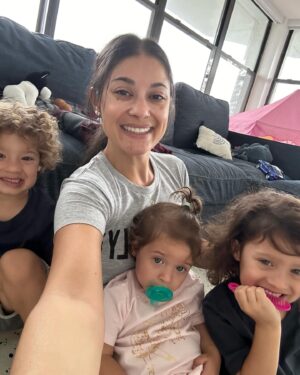 Loren Brovarnik Instagram - Nothing better 💙🩵🩷
#thebrovbunch #mybabies #3babiesin3years #ima #balagan #90dayfiance