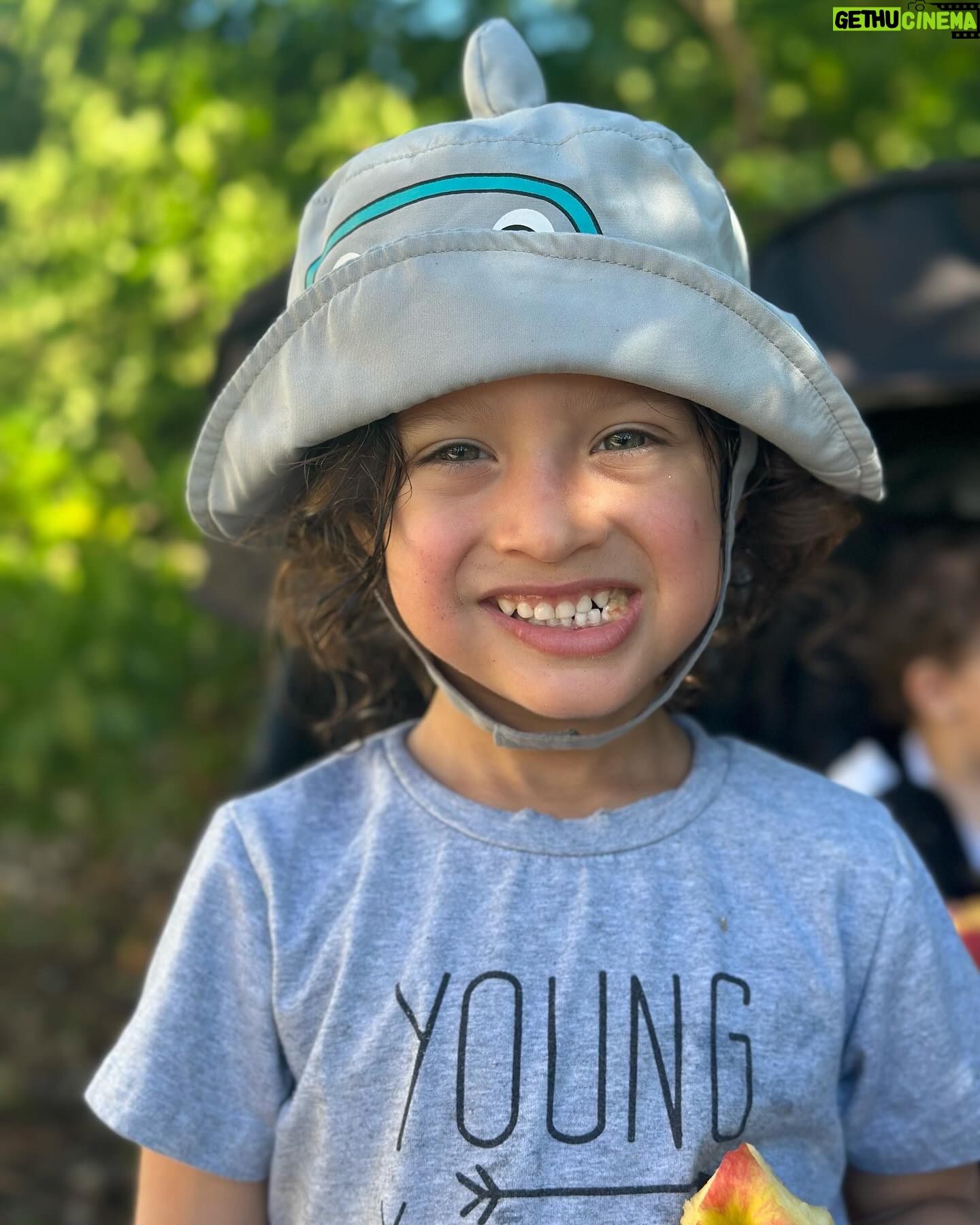 Loren Brovarnik Instagram - FOURever young! Happy birthday to our Shai boy! The one who made us Mama and Aba! We love you and endlessly! Officially 3 kids 4 and under! 🧿🩵 #teambrovarnik #thebrovbunch #aries