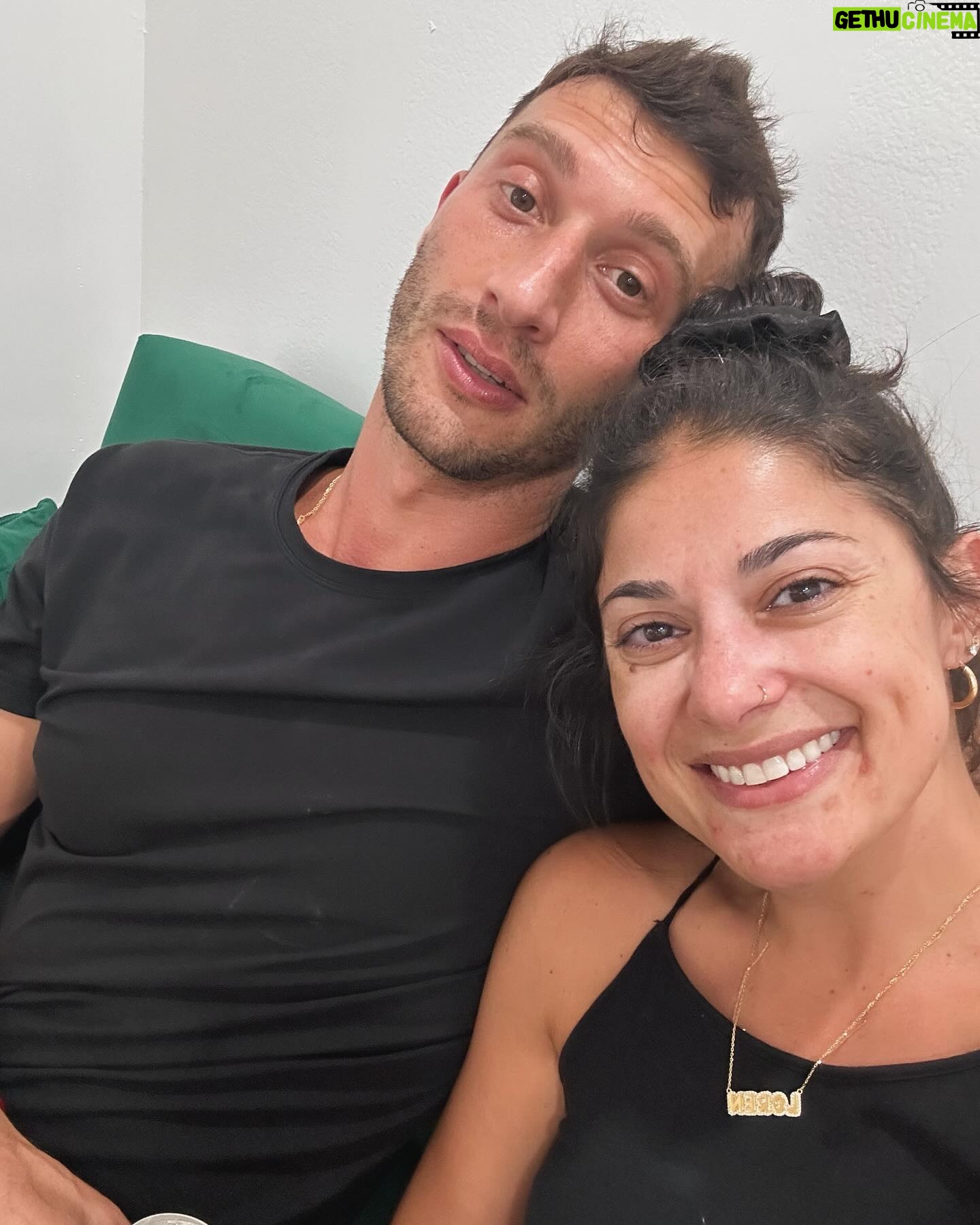Loren Brovarnik Instagram - Lately ❤️💙🩵🩵🩷 A lot of people would question “why don’t you just buy a house instead of living in a condo” as if it was such an easy and casual decision to make … the reality is, we took our time and when we were ready, it happened. Hard work and patience and are so excited for this next phase for our family! #teambrovarnik #partyoffive #nextchapter #hardworkpaysoff