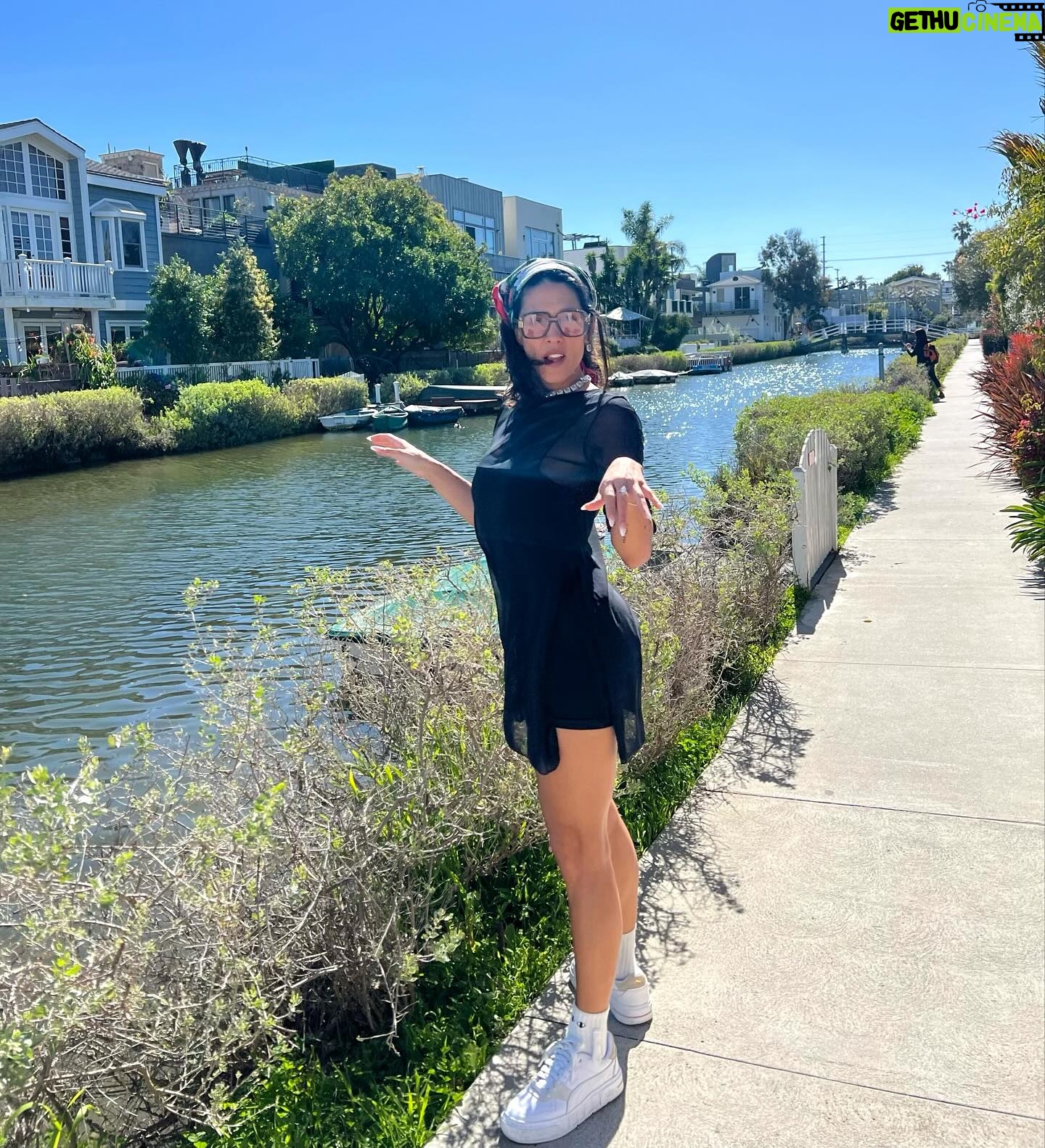 Lorena Castell Instagram - Diario de viaje 1. Santa Mónica 2. Venice canals 3. @browntattoo ✌🏼 4. LA vibes 5. @greystudiola 6. Malibú Pier 7. La feria 🎡 8. La promoción 🪩