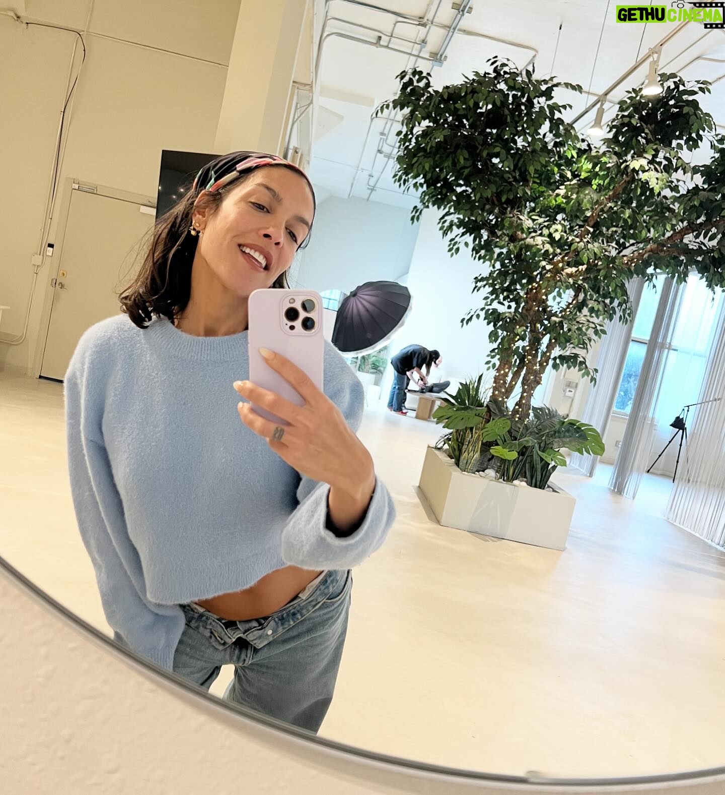 Lorena Castell Instagram - Diario de viaje 1. Santa Mónica 2. Venice canals 3. @browntattoo ✌🏼 4. LA vibes 5. @greystudiola 6. Malibú Pier 7. La feria 🎡 8. La promoción 🪩