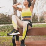Lorena Castell Instagram - Siempre hay que encontrar un momento para entrenar y conectar 🫶🏻 Cómoda con mi looket de PUMA FIT @pumaspain #foreverfaster