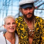 Lorenzo Cherubini Instagram - un anno fa il formidabile weekend di @jovabeachparty a #viareggio quanto è stato bello e pieno di gioia. Che pazzia #jovabeachparty che figata. Chi c’era sa di cosa parlo. La grande festa. #jovabeach @officialnannini @paunegrita_official @coezofficial @morandi_official @mottasonoio @saturnino69 @tridentmusicofficial @dalia_gaberscik @fravaliani @bebe_vio @carlabruniofficial @ron.rosalinocellamare #jova #lorenzo #iloiugrandespettacolodopoilbigbangsiamonoi 🌎🏄‍♀️🐋🌺💪🇮🇹⚓️🦜🙏❤️☀️