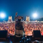 Lorenzo Cherubini Instagram - un anno fa 2 luglio 2022 partiva la seconda edizione di @jovabeachparty da #lignanosabbiadoro . #jovabeachparty è la cosa più bella del mondo, e la mia gratitudine per tutti è ancora più grande di un anno fa. Ogni giornata a #jbp è unica e irripetibile, nel 2022 abbiamo avuto 130 ospiti musicali da 30 paesi del mondo, e quasi 600 mila cuori danzanti a vivere quest’avventura pazzesca. Grazie ancora a tutti! Insieme abbiamo inventato una cosa che solo chi c’è stato può sapere. Vi mando un abbraccio! #jova #jovabeachparty2019 #jovabeachparty2022 #jovabeachparty2025