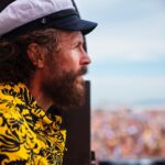 Lorenzo Cherubini Instagram - un anno fa il formidabile weekend di @jovabeachparty a #viareggio quanto è stato bello e pieno di gioia. Che pazzia #jovabeachparty che figata. Chi c’era sa di cosa parlo. La grande festa. #jovabeach @officialnannini @paunegrita_official @coezofficial @morandi_official @mottasonoio @saturnino69 @tridentmusicofficial @dalia_gaberscik @fravaliani @bebe_vio @carlabruniofficial @ron.rosalinocellamare #jova #lorenzo #iloiugrandespettacolodopoilbigbangsiamonoi 🌎🏄‍♀️🐋🌺💪🇮🇹⚓️🦜🙏❤️☀️