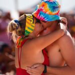 Lorenzo Cherubini Instagram - un anno fa il formidabile weekend di @jovabeachparty a #viareggio quanto è stato bello e pieno di gioia. Che pazzia #jovabeachparty che figata. Chi c’era sa di cosa parlo. La grande festa. #jovabeach @officialnannini @paunegrita_official @coezofficial @morandi_official @mottasonoio @saturnino69 @tridentmusicofficial @dalia_gaberscik @fravaliani @bebe_vio @carlabruniofficial @ron.rosalinocellamare #jova #lorenzo #iloiugrandespettacolodopoilbigbangsiamonoi 🌎🏄‍♀️🐋🌺💪🇮🇹⚓️🦜🙏❤️☀️