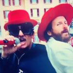 Lorenzo Cherubini Instagram - da @rosario_fiorello a @vivarai2off si sta bene. Lo conosco da quando abbiamo iniziato e ogni volta mi stupisce con la sua arte raffinatissima di farti ridere già prima di iniziare a ridere, e credetemi questa cosa che lui ha e coltiva è potentissima. Sempre un piacere andarlo a trovare. Bella squadra tutti straordinari! @fabrizio_biggio @fede.taddia @maxsabini @raiplay_official @maurocasciari @enricocremonesiofficial @lucatommassinidreamer #vivaraidue #aracataca #evviva