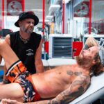 Lorenzo Cherubini Instagram - @gianmarcotamberi è uno dei più grandi atleti della nostra storia olimpica e mondiale, l’uomo che vola a 2 metri e mezzo da terra, le sue gare sono emozionanti ed esaltanti. Chi c’era a @jovabeachparty 2022 si ricorda quel video di apertura con lui che volava al rallentatore e che ogni volta faceva esplodere la festa. Noi ci siamo conosciuti anni fa proprio qui a Forli da @fabrifisio perché #gimbo stava recuperando da quel brutto infortunio che lo aveva fermato anni fa, e io ero di passaggio per farmi fare un programmino di allenamento prima di un tour. Poi siamo rimasti in contatto e lui ogni volta prima di un grande evento passa da Forlì a farsi fare il “tagliando” prima di partire. Il 20 agosto ci sarà la gara di salto in alto si mondiali in Germania e noi saremo tutti davanti alla tv a trattenere il fiato e a fare il tifo. Oggi è stato bello trovarci e augurarci il meglio. Forza Gimbo! @luca_borra @dani_borra @bontempichiara @saturnino69 @baldonibikeshop #forli #riabilitazione @freschezza @fravaliani @terrywho_cartoons @dalia_gaberscik #versoilpalco #ungiornoallavolta (ph @maikid )