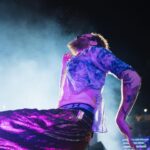 Lorenzo Cherubini Instagram - che storia @jovabeachparty !!! 🌴🇮🇹⚓️☀️🦜❤️ ogni tanto il cell mi ricorda che prima o poi ci rivedremo in mezzo alla musica da qualche parte. Godetevi questo ultimo pezzo di estate gente! un abbraccio a tutti.