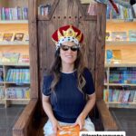 Loreto Aravena Instagram - La GRAN 🎬 Actriz 🎭 Loreto Aravena se une a Mindbuilder en el Fomento Lector infantil con esta invitación a los Cuentacuentos que realizamos todos los Sábados a las 12:00 🕛. ¡Los esperamos en Av. Luis Pasteur 5515, local 7 (segundo piso con ascensor y estacionamiento gratis). ¡Muchas gracias @loretoaravena somos tus fans! #porunchilequelee #fomentolector #cuentacuentos