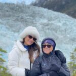 Loreto Aravena Instagram – Un recorrido por fiordos y glaciares 🥰 (esperen ver el siguiente reel!) @hildadelourdessot amo verte feliz!
