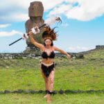 Loreto Aravena Instagram - Madre e hija en libertad! Sesión de fotos por @arohanui_rapanui y @haumakanuipakarati Amo verte feliz @hildadelourdessot #rapanui🗿 #isladepascua #easterisland