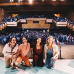 Loreto Aravena Instagram - Otra función con teatro lleno y repleta de risas y aplausos! Gracias #Rancagua por tanto! Se la dedicamos con amor al maestro Fernando González Q.E.P.D 🕊️🎭 Próxima función, Sábado 20 en Osorno!!! @sos.mamis #sosmamislaobra #giraporchile