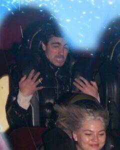 Louane Emera Instagram - Swipe pour voir @p3gase qui adore @disneylandparis ♥️🔥 #DLH *invitation