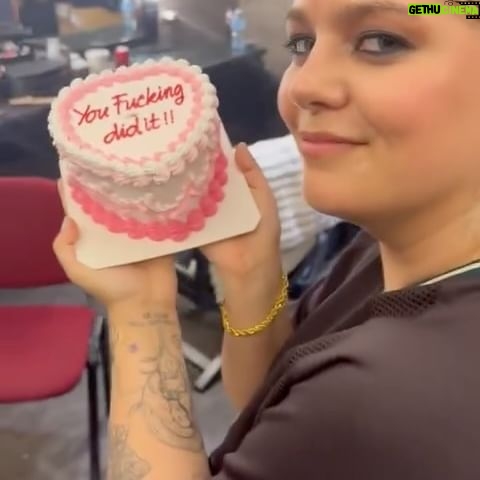 Louane Emera Instagram - • OLYMPIA BACKSTAGE DUMP PARTIE 2 • Je vous jure, j’ai jamais été aussi heureuse de ma vie ♥️