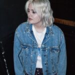 Louane Emera Instagram – @olympiahall mon coeur est tellement rempli de bonheur et d’amour. 
Merci de nous avoir fait vibrer comme ça. C’était magique, c’était tout ce dont j’avais rêvé et même plus. Je vous aime de tout mon cœur ♥️
Merci @maelle.off @styleto @vacra_honeyflav et @zahodesagazan d’avoir accepté de vivre tout ça avec moi ♥️ 
Merci mon amour @p3gase il n’y a aucune autre personne au monde avec qui je préfère chanter ♥️ 

Merci à toutes mes équipes extraordinaires @auguriproductions @onlyprogroup, @teckoff_off et @islanddefjam ♥️ 
Merci à mes fées @naymrb et @jadegasset_ 
Merci à la glam team la plus extraordinaire qui existe au monde @rudymarmet @lyana_kantsalieva @siwarcheiakh ♥️ 
Merci pour les meilleures photos @12bau.er 
Merci pour les meilleures photos et vidéos @milarunser la Queen ♥️ 

Merci Florent, Ben, Quentin, Priscille, Alexis, Paul, Cédric, Clement, Tahar, Nani, Aurelie, Aymeric, Romain, Maxime, Paulin, Olivier et évidement Charles ♥️ Je suis rien sans vous ♥️