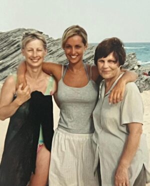 Louise Redknapp Instagram - Sending lots of love to my Mum today, I love you dearly and thank you for being so amazing, I don’t know what I would do without you 💗

Nothing makes me prouder in this world than being a Mum to Chaz and Beau no matter what else I’ve achieved in my life there is no prouder moment I get than when I look at my two boys and feeling so grateful to have you both I love you more than words can say 🥰

And a big shoutout to all the mums out there, the mums being mum and dad, step mums, mums who have lost, the mums no longer with us and you pet mums. I know today can be difficult for many so sending lots of love to you all 💗 xxx