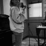 Louise Redknapp Instagram – Say say you’re enough… 🎵🎧 🎙️ having a fab week in the studio xxx