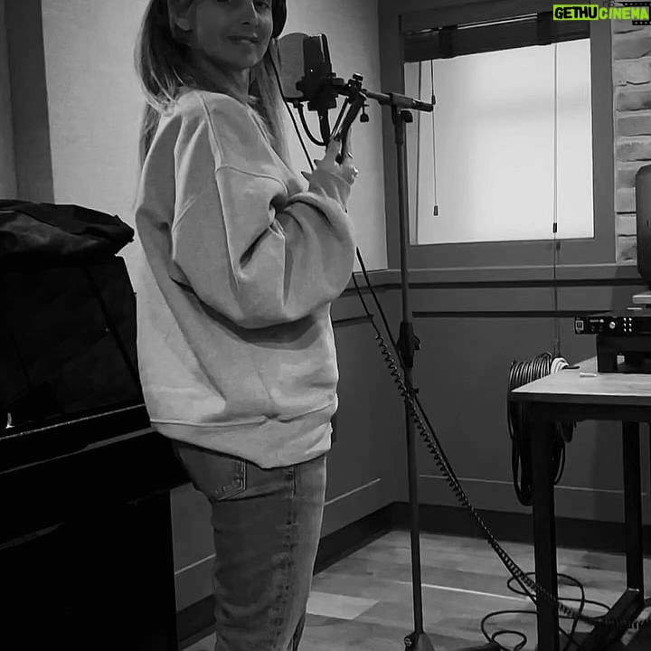 Louise Redknapp - 3 Likes - Say say you’re enough… 🎵🎧 🎙️ having a fab week in the studio xxx