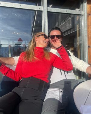 Louise Redknapp Instagram - All the gear and no idea 🫣 🏔️⛷️ xxx