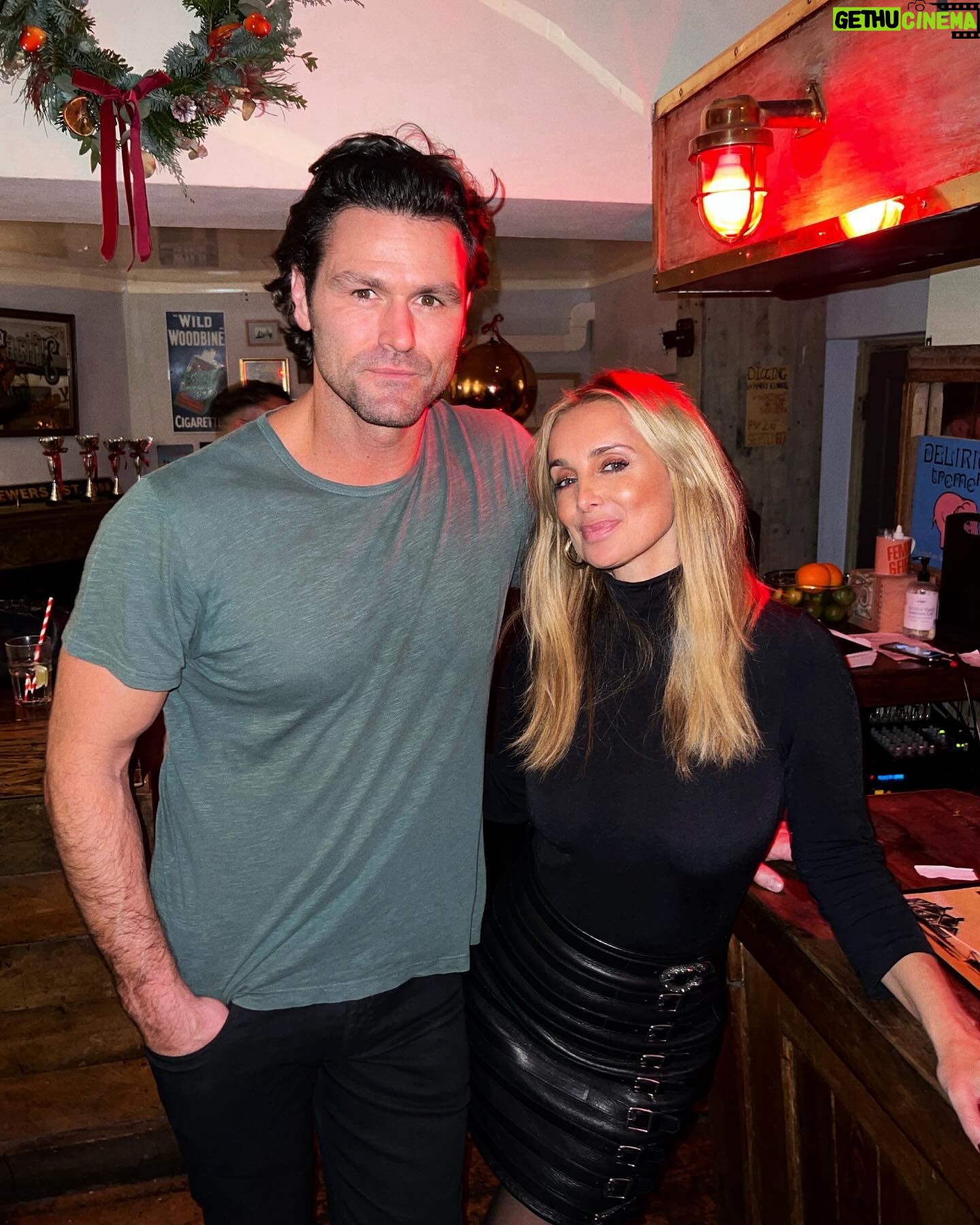 Louise Redknapp Instagram - Fun night at the Massive Christmas party last night! 🥂🤍 xxx