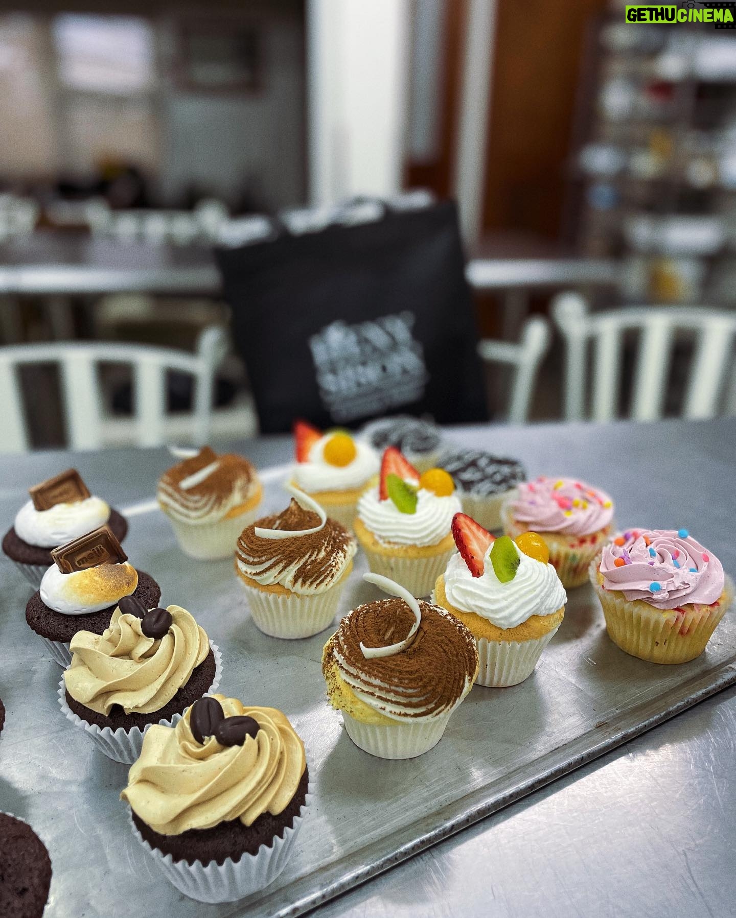 Louise delos Reyes Instagram - learned new recipes and techniques from the best people in the industry 🧁 @henysisonculinaryschool
