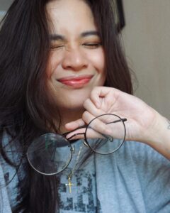 Louise delos Reyes Instagram - 1 month glasses free!❤️ I have been wearing glasses since I was young and the feeling of not wearing them for a month now is quite liberating. I still find myself doing the same mannerisms I had before which is quite funny 😅 Thank you @asianeyeinstitute for convincing me to undergo lasik surgery. I really needed that extra push and to Dr. @mariopadillamd who guided me throughout the surgery 🙏🏻 If you're planning to have your eyes checked, I highly recommend going to Asian Eye Institute. You can check out their Instagram and set up an appointment with them 👓