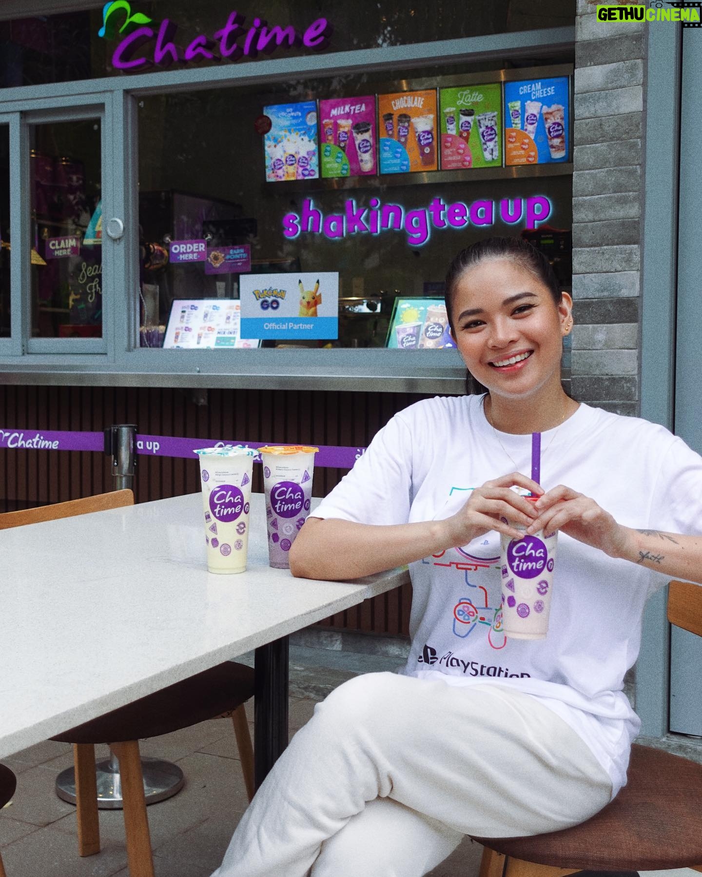 Louise delos Reyes Instagram - I think I found my perfect summer drink from @chatimephilippines' newest Go Coconut Drink! You can choose from Mulberry, Mango and Strawberry all perfectly blended with Coconut. Get yours now at the nearest Chatime branch! #MixTeaUp #WantItNow #ShakeTeaUp