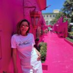 Lourdes Stephen Instagram - #FBF recordando mi fugaz, pero indeleble visita a #puertoplata #republicadominicana ! Señores ! Esto es una belleza !!!!! Pero sin desperdicio ! Aquí en el famoso #paseodedoñablanca💗 ! Si #barbie viene aquí, se vuelve loca ! 😂 Un abrazo a todos mis compatriotas 🇩🇴 Los quiero !