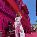 Lourdes Stephen Instagram - #FBF recordando mi fugaz, pero indeleble visita a #puertoplata #republicadominicana ! Señores ! Esto es una belleza !!!!! Pero sin desperdicio ! Aquí en el famoso #paseodedoñablanca💗 ! Si #barbie viene aquí, se vuelve loca ! 😂 Un abrazo a todos mis compatriotas 🇩🇴 Los quiero !
