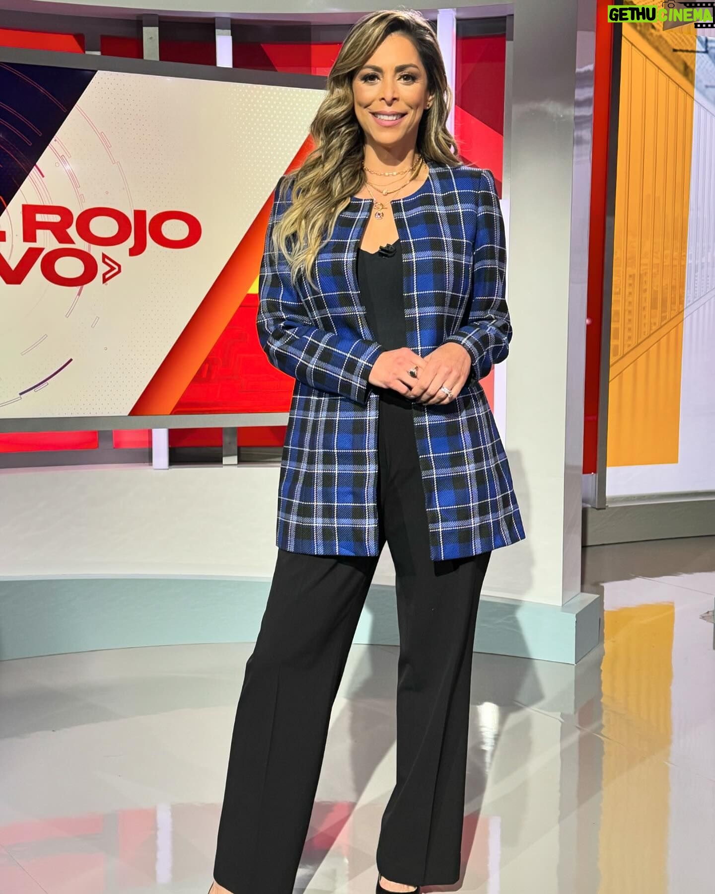 Lourdes Stephen Instagram - Uyyy! Esta semana PRO ME TE! 🔥 Nos vemos en @alrojovivo ❤️🔥