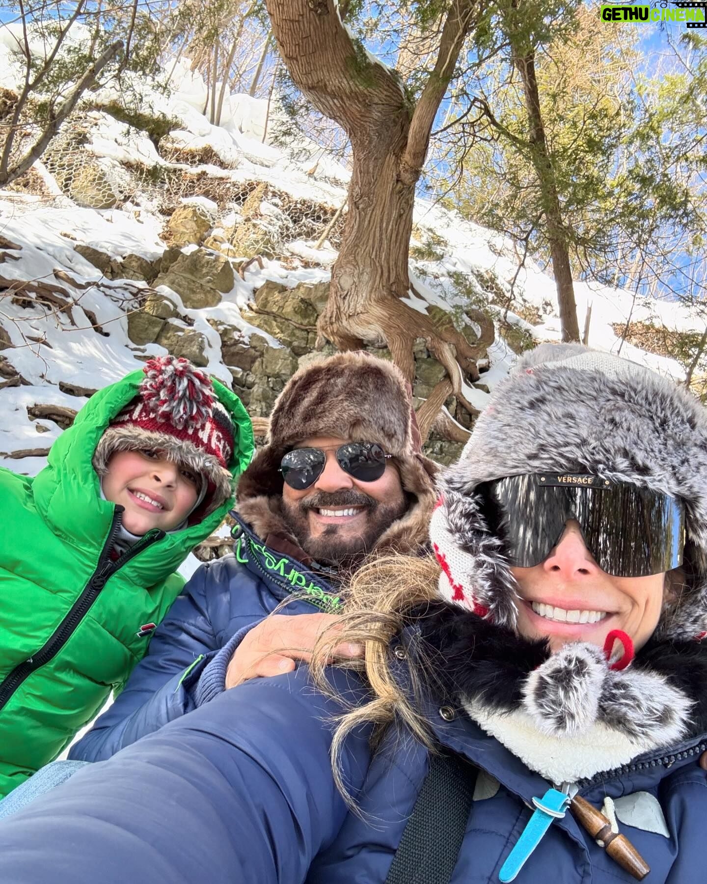 Lourdes Stephen Instagram - Este viaje es una cascada de amor ! Seguimos disfrutando de #canada 🍁 Desliza para que veas la vista que hermosa ! #soip