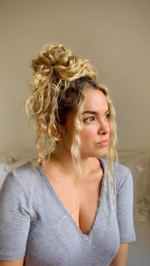 Lua Blanco Instagram - em 3 dias lança o álbum ÓRBITA e eu já tô louca pra saber a favorita de vocês! vem fazer o pre-save e aproveita pra garantir seu ingresso pro show de lançamento dia 14/12!

@luablancoeaorbita
@andresigaud
@hurdy_rique