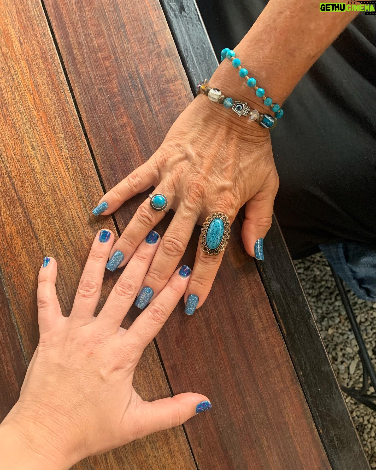 Lua Blanco Instagram - últimos momentos em Itaipava com minha mãe e meu padrasto e o privilégio que foi meu pai e minha madrasta subirem pra me buscar e de quebra todos almoçarmos juntos. esse é o tipo de união dos sonhos e sou muito grata por ter esse gostinho e de família unida! 🥰 @mariacblanco @paulo_lubanco_oficial @billynho_blanco @irisferreira757