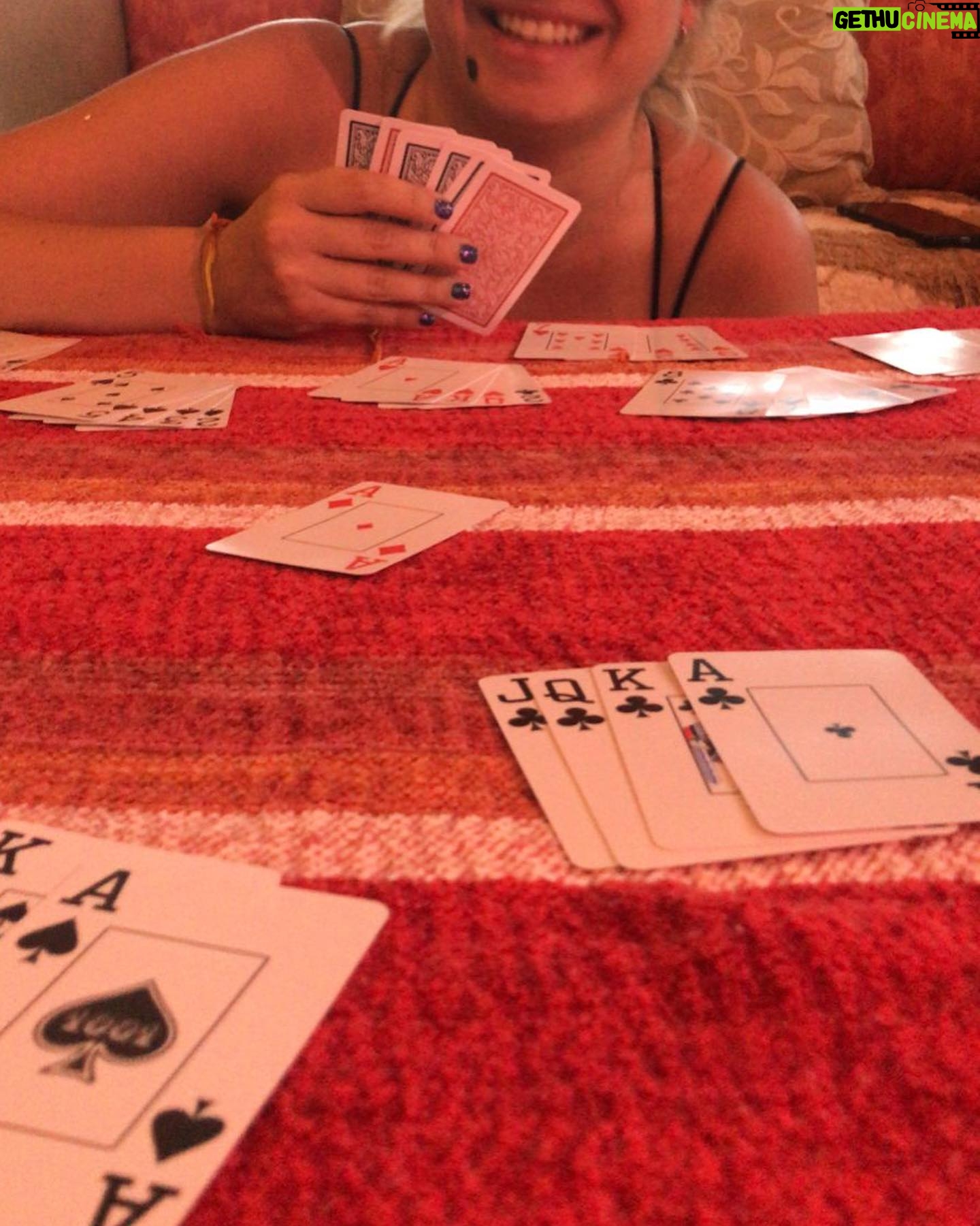 Lua Blanco Instagram - últimos momentos em Itaipava com minha mãe e meu padrasto e o privilégio que foi meu pai e minha madrasta subirem pra me buscar e de quebra todos almoçarmos juntos. esse é o tipo de união dos sonhos e sou muito grata por ter esse gostinho e de família unida! 🥰 @mariacblanco @paulo_lubanco_oficial @billynho_blanco @irisferreira757