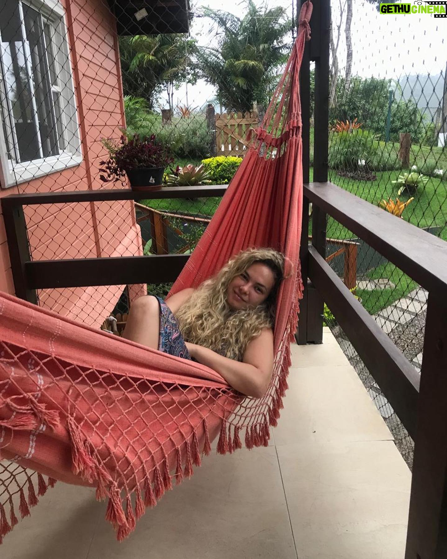 Lua Blanco Instagram - últimos momentos em Itaipava com minha mãe e meu padrasto e o privilégio que foi meu pai e minha madrasta subirem pra me buscar e de quebra todos almoçarmos juntos. esse é o tipo de união dos sonhos e sou muito grata por ter esse gostinho e de família unida! 🥰 @mariacblanco @paulo_lubanco_oficial @billynho_blanco @irisferreira757