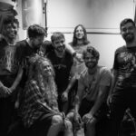 Lua Blanco Instagram - Ainda absorvendo o que foi a noite de ontem… Essa foto da maravilhosa @fromgabe resume perfeitamente como foi trabalhar com essa galera. A felicidade chega a transbordar!!! Essa banda, mermão… ESSA BANDA!!! Eu não tenho palavras pra agradecer, sério. Que honra. ♥️