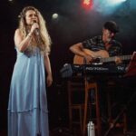 Lua Blanco Instagram - mais fotos do show com meu pai no Teatro Café Pequeno! Já pode querer mais? @billynho_blanco fotos @fromgabe design de luz @andresigaud vestido @imvictorvih make @_tomegeovana