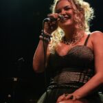 Lua Blanco Instagram – faz uma semana que realizei meu sonho de fazer show com a minha banda de novo. quem estava lá sabe como foi especial. amo vocês. #tbt
@andresigaud @hurdy_rique
@luablancoeaorbita
#TodoAmorEmFormaDeCanção
📷 @fromgabe