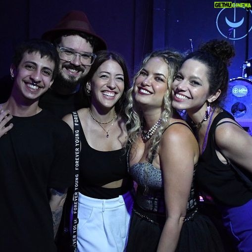 Lua Blanco Instagram - post de apreciação dos amigos e familiares que foram no nosso show semana passada! temos aqui alguns registros, mas faltou fotografar muita gente e eu sou completamente grata a todos por nos apoiarem nesse lançamento e por tornar essa noite ainda mais especial! amo vocês ♥️ @luablancoeaorbita 📷 @fromgabe