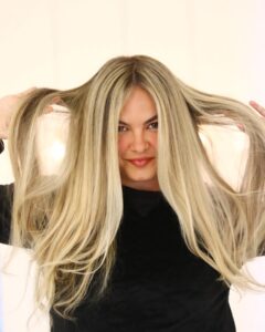 Lua Blanco Instagram - começando a semana de Taylor no Rio lembrando do loiro deuso que @rosangelaaraujo fez no meu cabelo mês passado. será que ele também never goes out of style? 😵♥️ 📷 @samuca_pb @1838jardimamerica