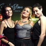 Lua Blanco Instagram – post de apreciação dos amigos e familiares que foram no nosso show semana passada! temos aqui alguns registros, mas faltou fotografar muita gente e eu sou completamente grata a todos por nos apoiarem nesse lançamento e por tornar essa noite ainda mais especial! amo vocês ♥️
@luablancoeaorbita
📷 @fromgabe