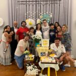 Lua Blanco Instagram - retratos do chá de fraldas mais feliz que rolou sábado onde comemoramos a gravidez dos meus amigos queridos @jgcorsi e @vinicons, e a vinda iminente de Letícia! 🥰🌼 gostaram das tranças que fiz pra ocasião? 💙