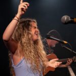 Lua Blanco Instagram - Está aberta a venda para o meu novo show com meu pai @billynho_blanco! Inspirado no show de fevereiro, dessa vez será no dia 12 de Abril no @solardebotafogo, Rio de Janeiro, e terá muito mais participações e muito mais emoção. Venha curtir essa noite com a gente. Link de vendas na bio e no stories! #BillyinhoeLua #show #musica #bossanova #pop #classicos #imperdível 📷 @fromgabe