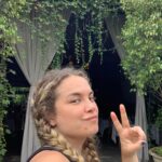 Lua Blanco Instagram - últimos momentos em Itaipava com minha mãe e meu padrasto e o privilégio que foi meu pai e minha madrasta subirem pra me buscar e de quebra todos almoçarmos juntos. esse é o tipo de união dos sonhos e sou muito grata por ter esse gostinho e de família unida! 🥰 @mariacblanco @paulo_lubanco_oficial @billynho_blanco @irisferreira757