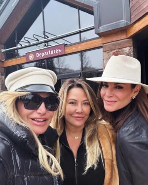 Luann de Lesseps Instagram - Happy Easter from Aspen! 🐰🐣🥚 love my BFFs❤️