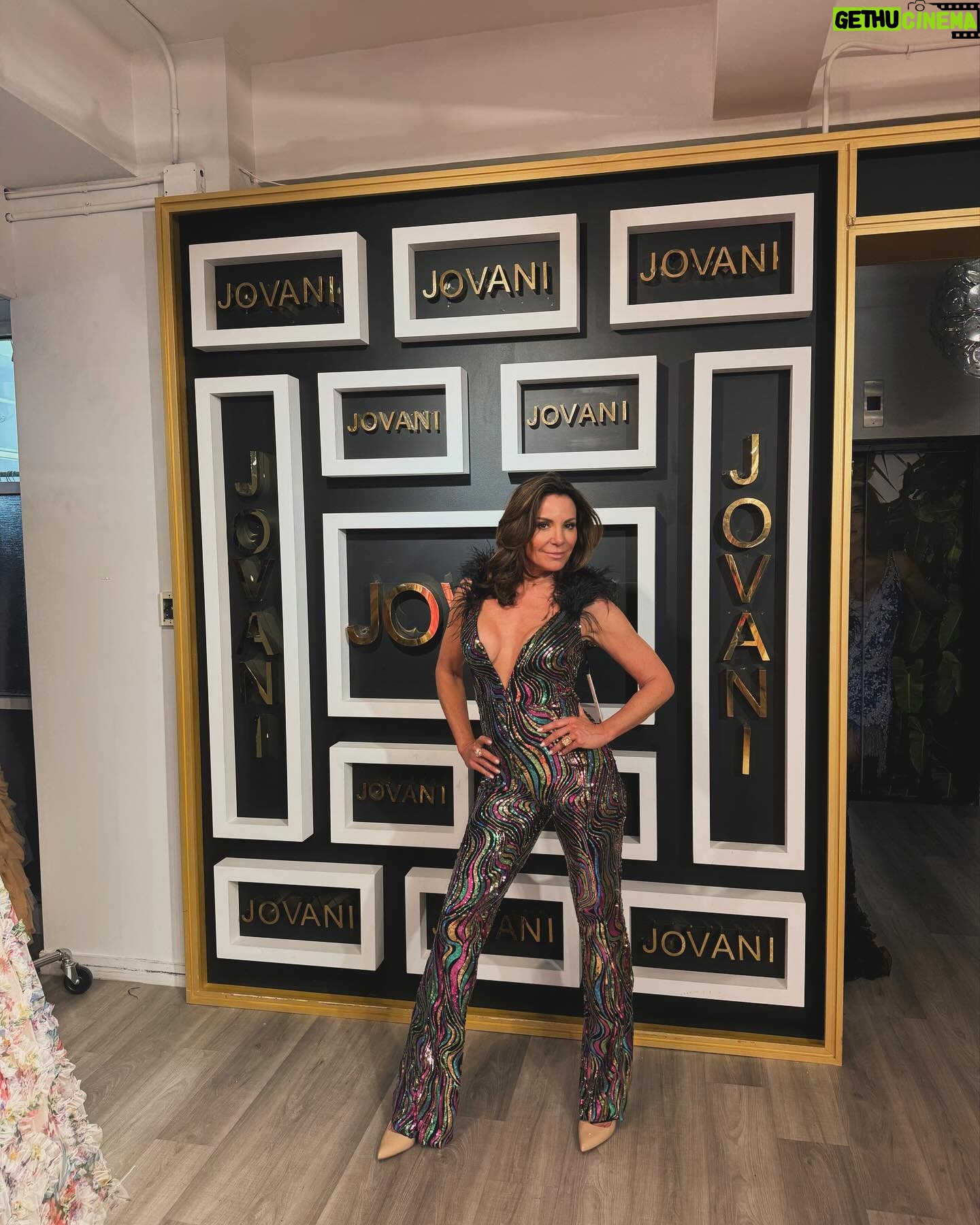 Luann de Lesseps Instagram - Another fabulous week in the life! Can’t wait to get back onstage for the #CountessCabaret - for tickets, go to countessluann.com. Can’t wait to see you there, darlings!🪩💋🩷