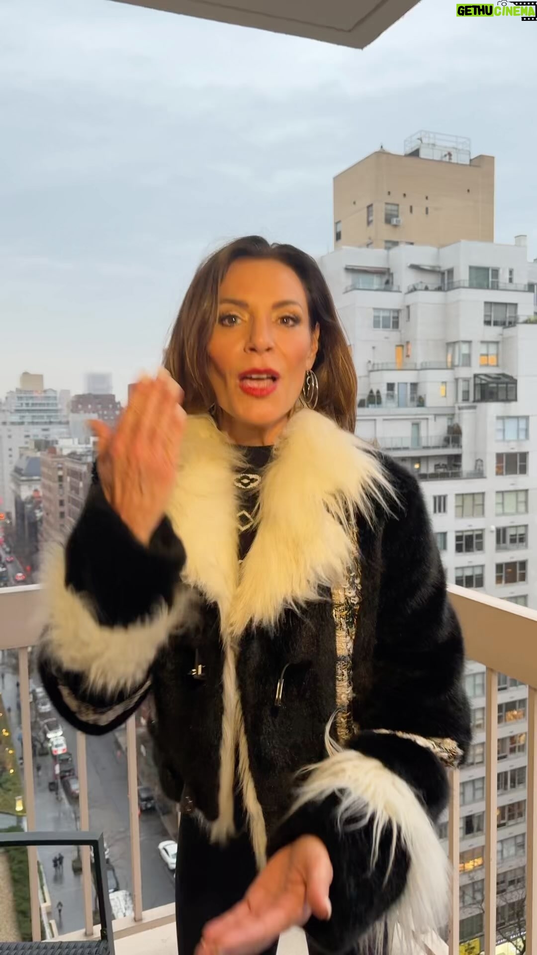 Luann de Lesseps Instagram - Can’t wait to kick off my tour this weekend! First up: Boston and CT - see you at @the_wilbur & @foxwoods 🪩🪩🪩 Get your tickets at countessluann.com 😘